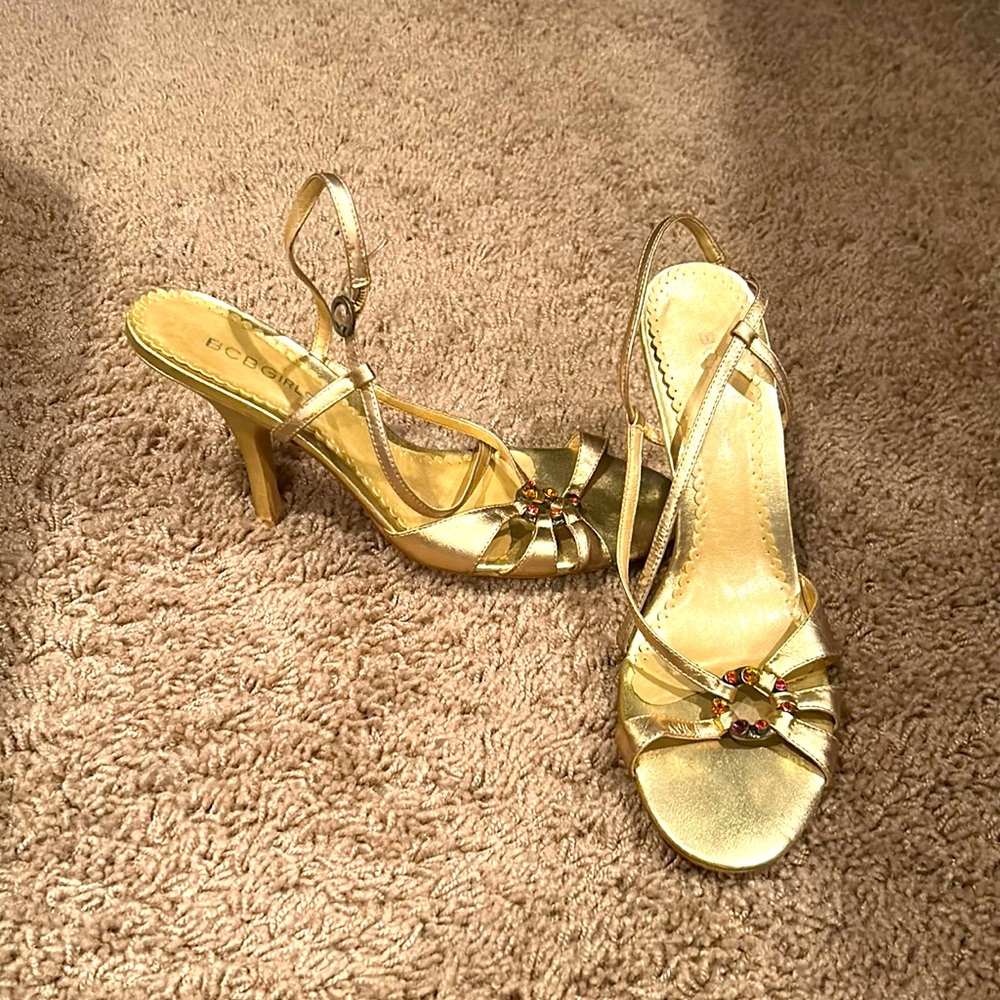Strapping goal BCBG girls shoes